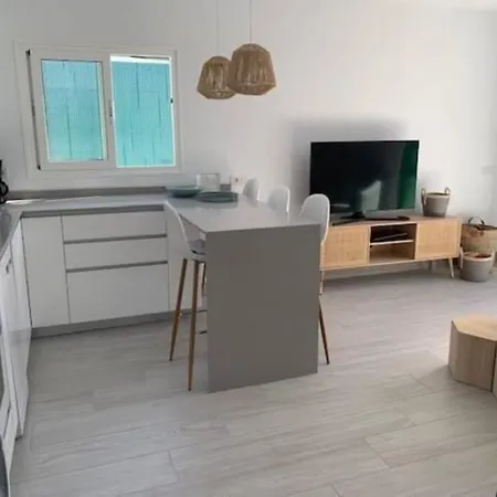 Renovated 2 Bedroom Bungalow In Playa Del Ingles Holiday home