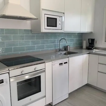 Renovated 2 Bedroom Bungalow In Playa Del Ingles Maspalomas (Gran Canaria)